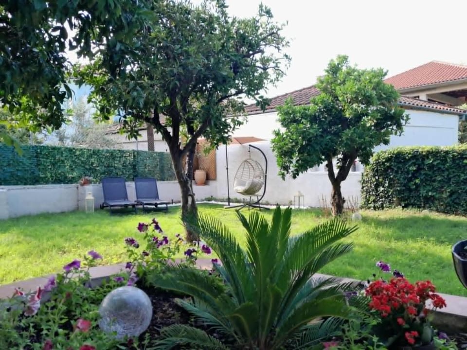 Garden, Garden view