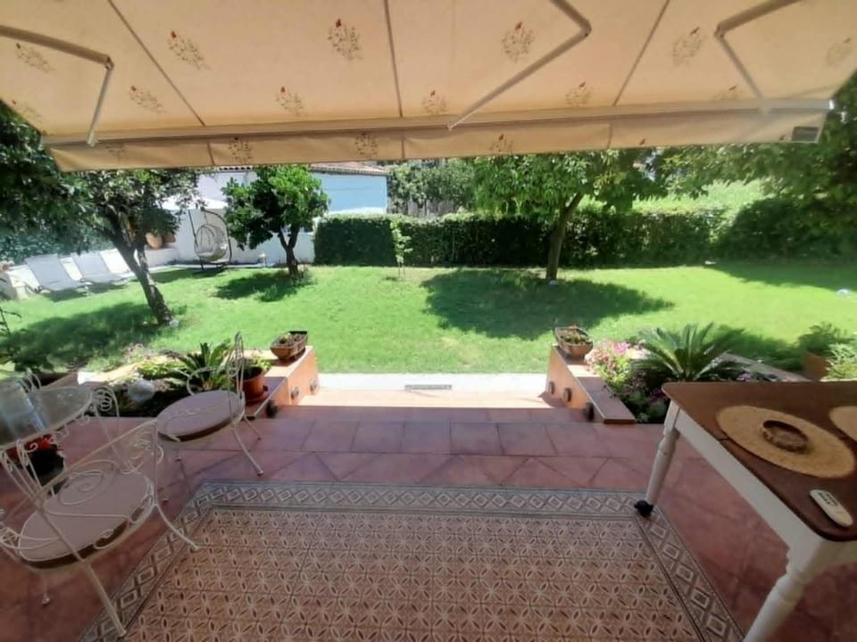 Balcony/Terrace, Garden view