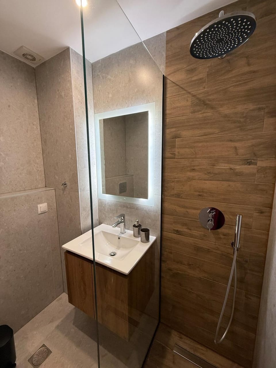 B1 Tsimiski Apartment in Thessaloniki