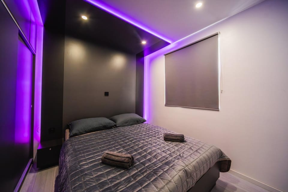 Bed, Bedroom