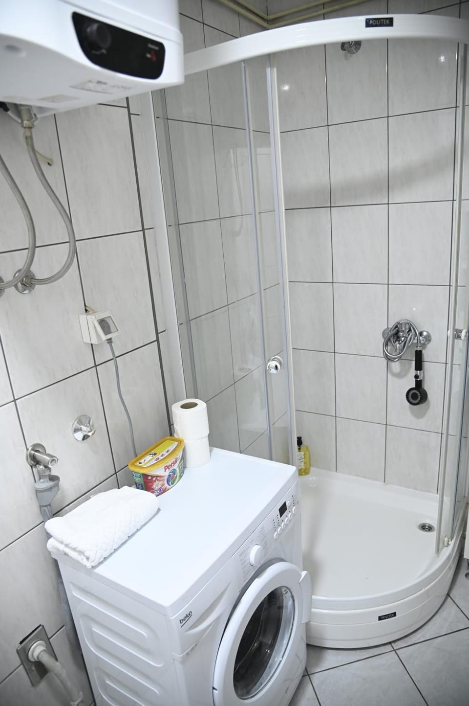 Shower, washing machine