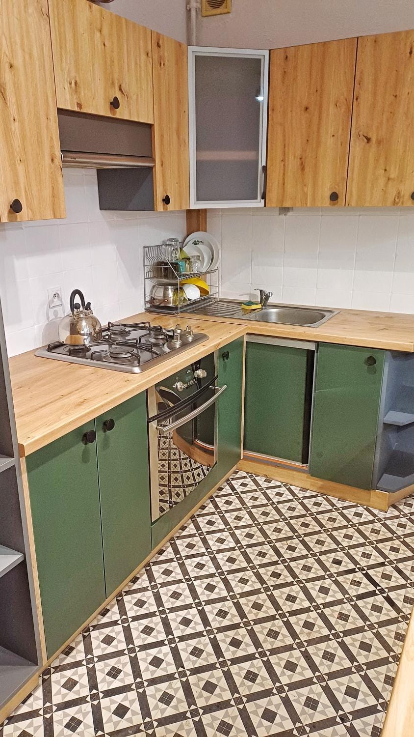 Kitchen or kitchenette