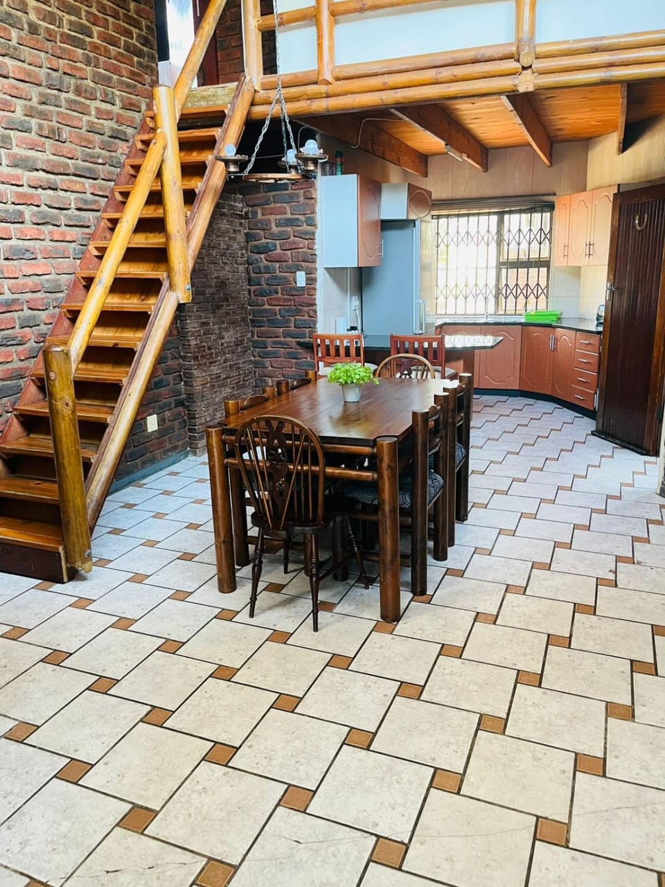 Broadway Whale Guest House Apartment in Margate