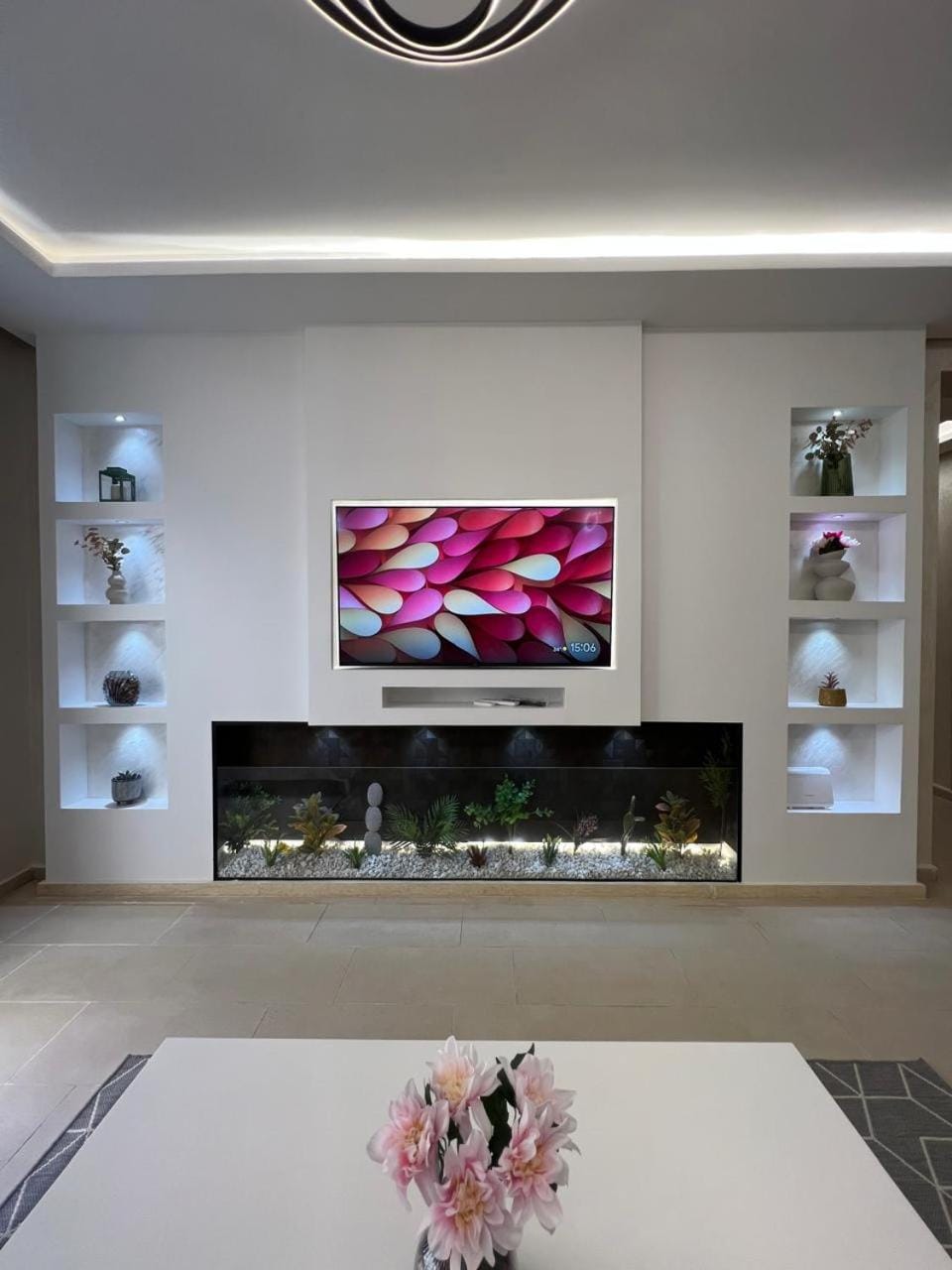 TV and multimedia, Decorative detail