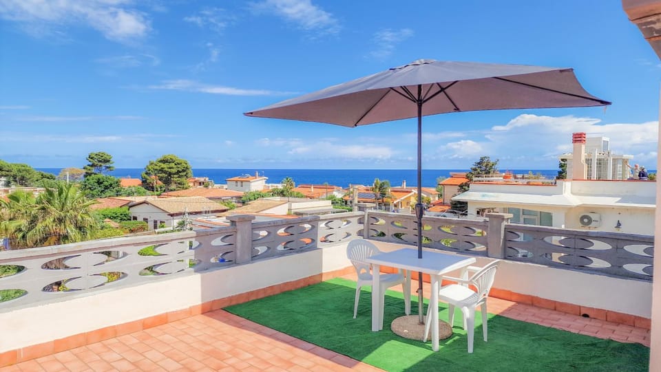Natural landscape, View (from property/room), Balcony/Terrace, Sea view