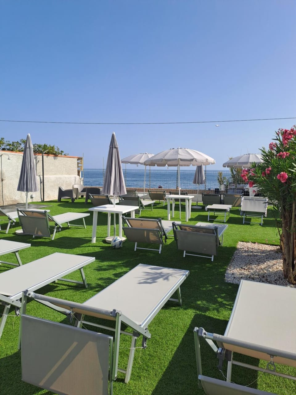 Natural landscape, Solarium, Sea view, sunbed