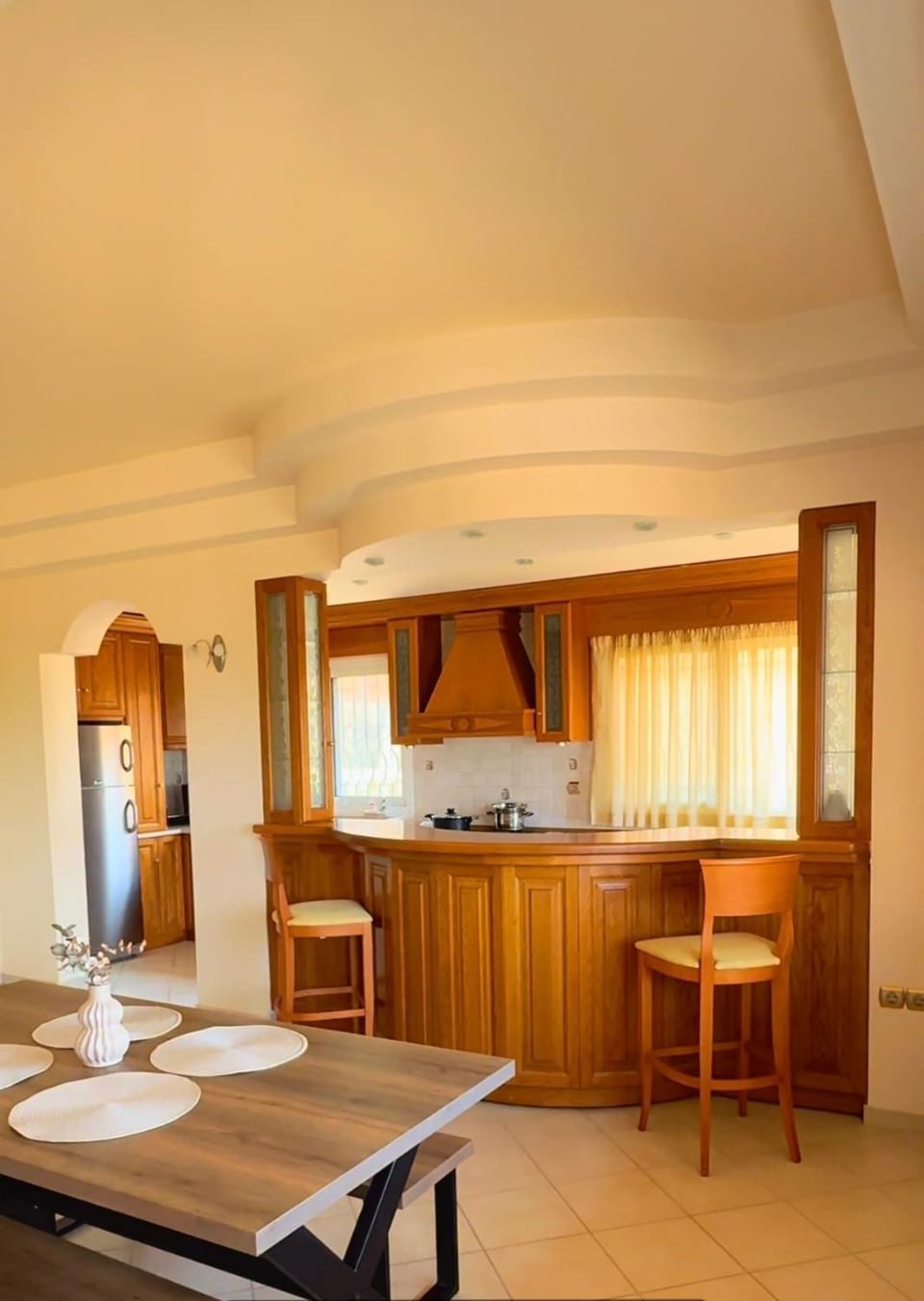 Dining area, kitchen