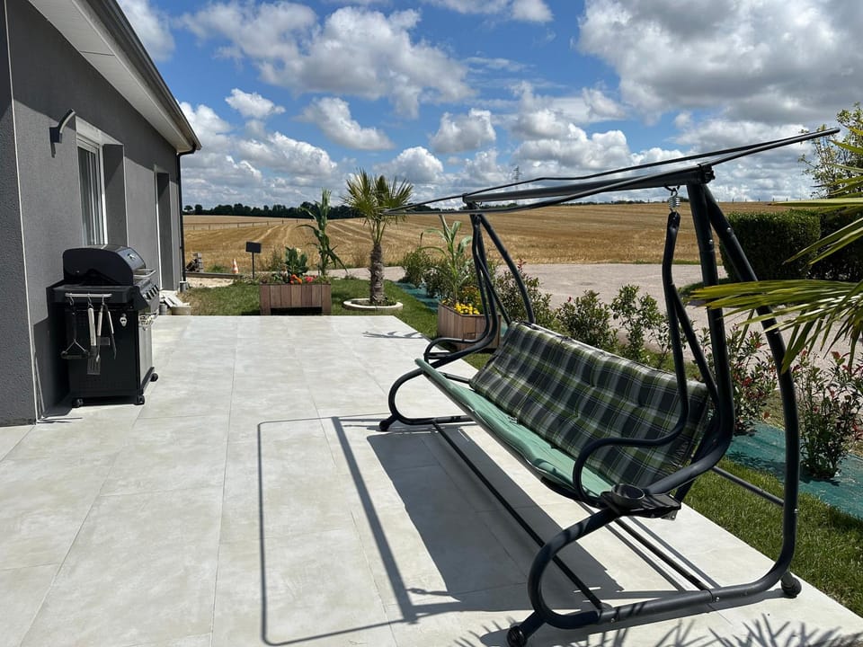 Balcony/Terrace, Garden view
