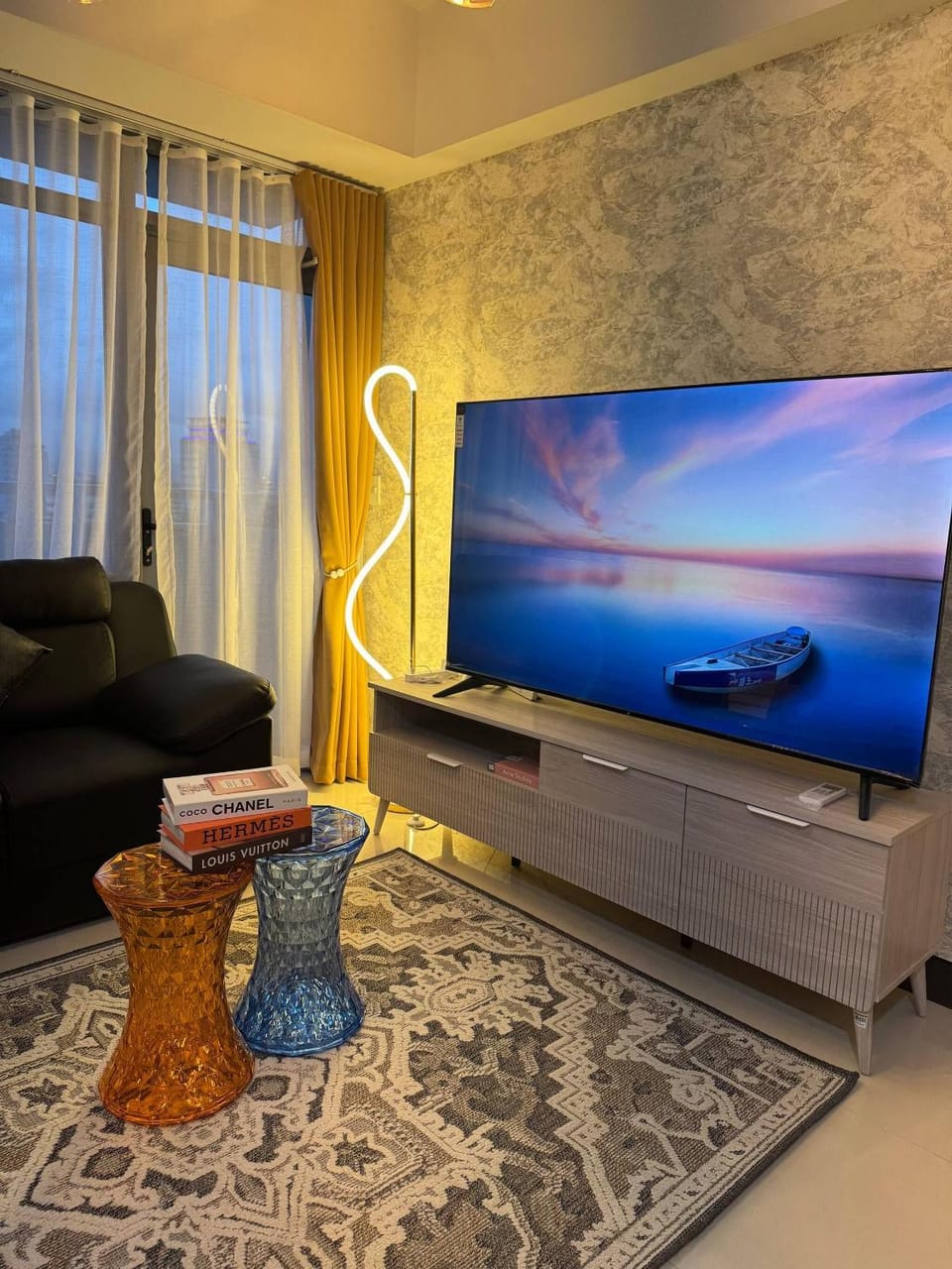 Communal lounge/ TV room, TV and multimedia, Living room