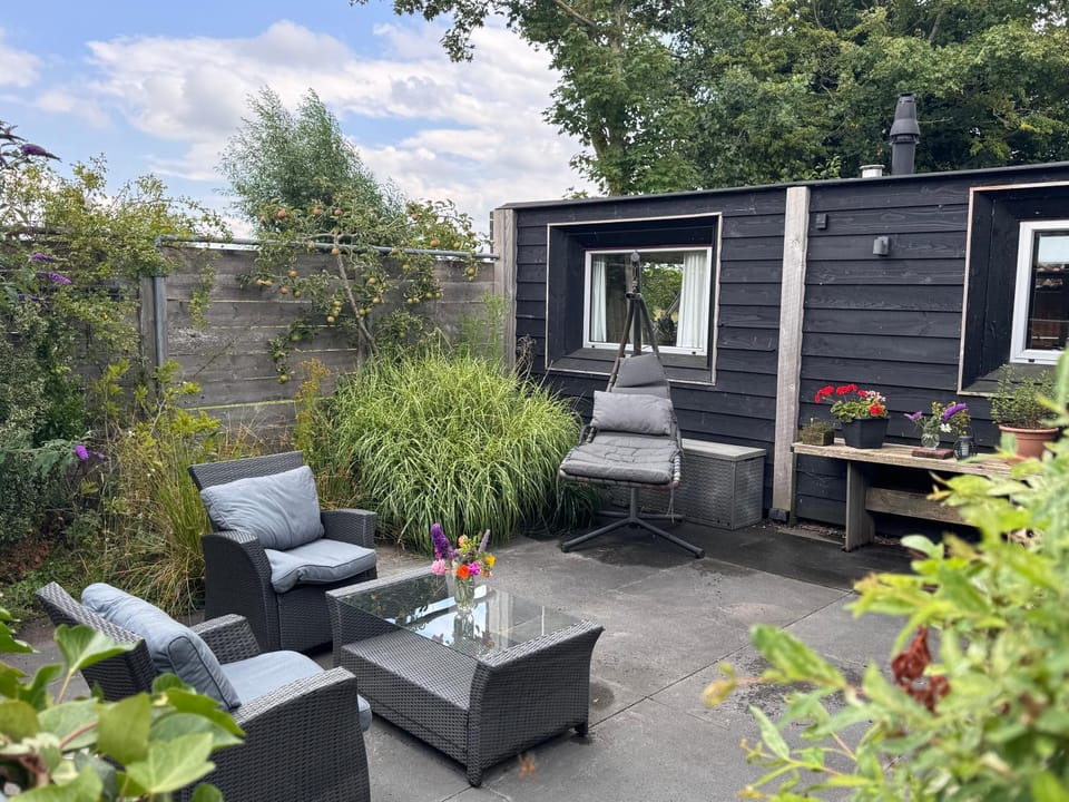 Garden, Garden, Balcony/Terrace
