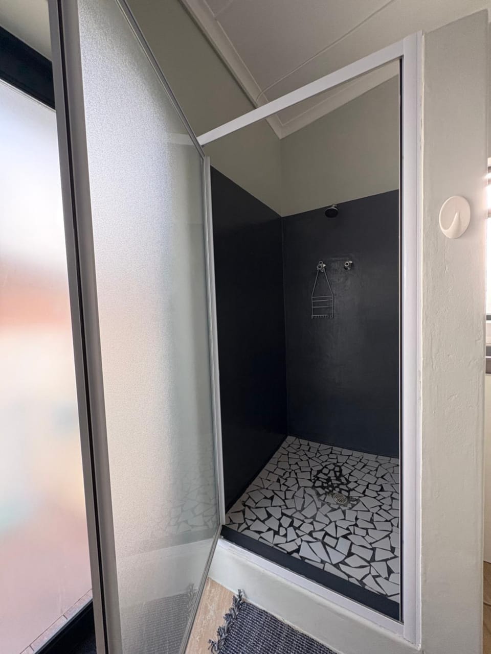 Cozy All-In-One Beach Getaway Apartment in Western Cape