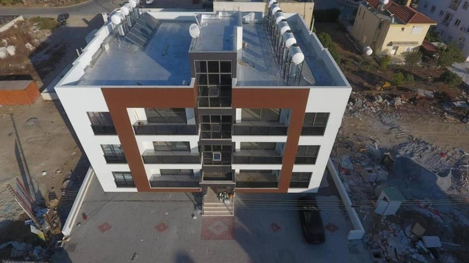 Property building, Bird's eye view, Location