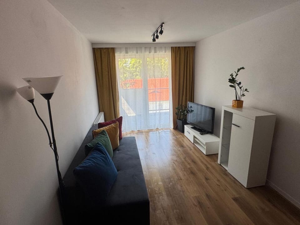 Communal lounge/ TV room, TV and multimedia, Living room, Seating area