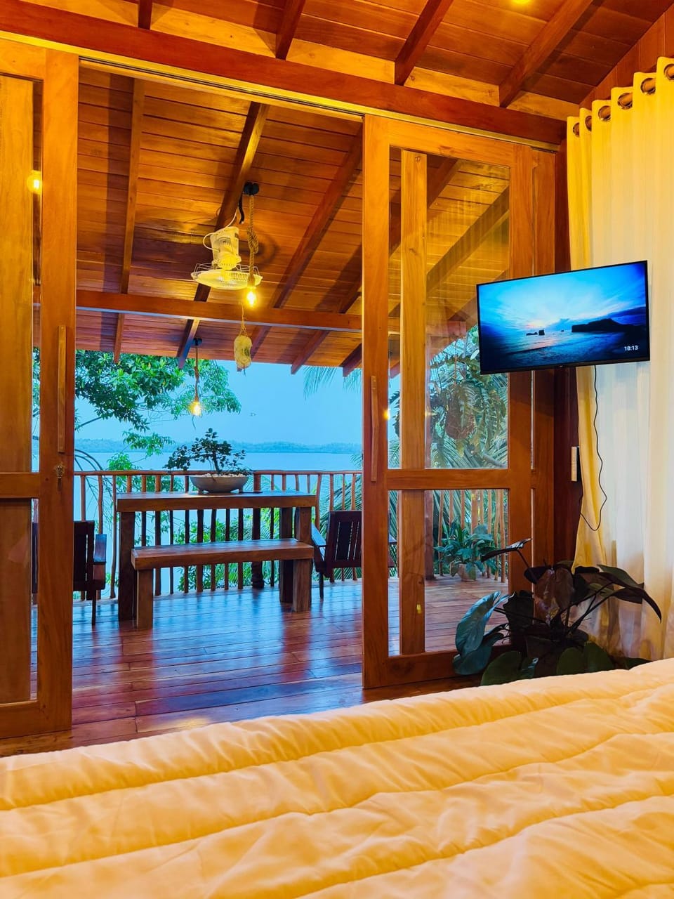 Natural landscape, TV and multimedia, View (from property/room), Evening entertainment