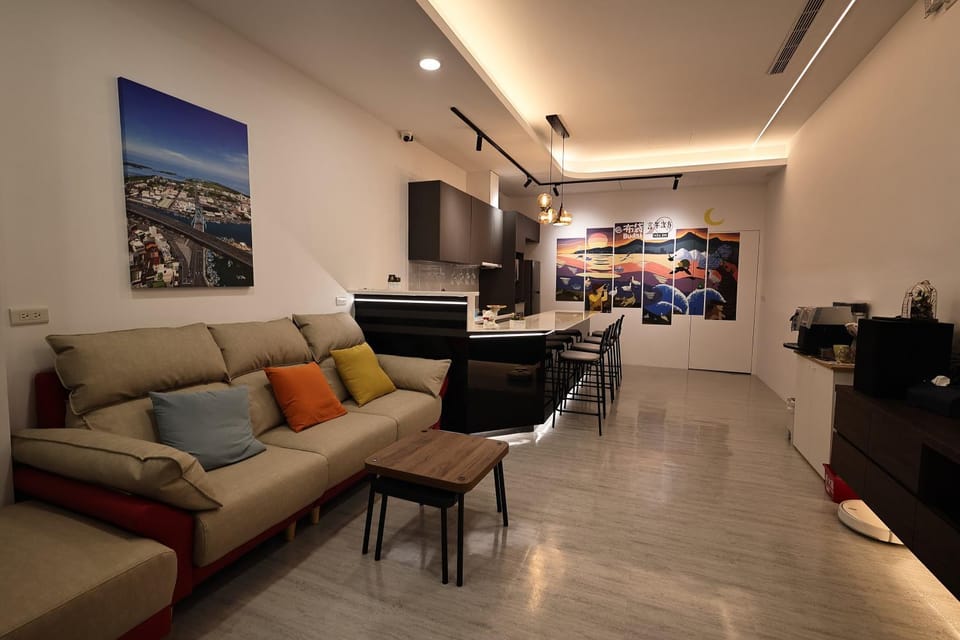 Communal lounge/ TV room