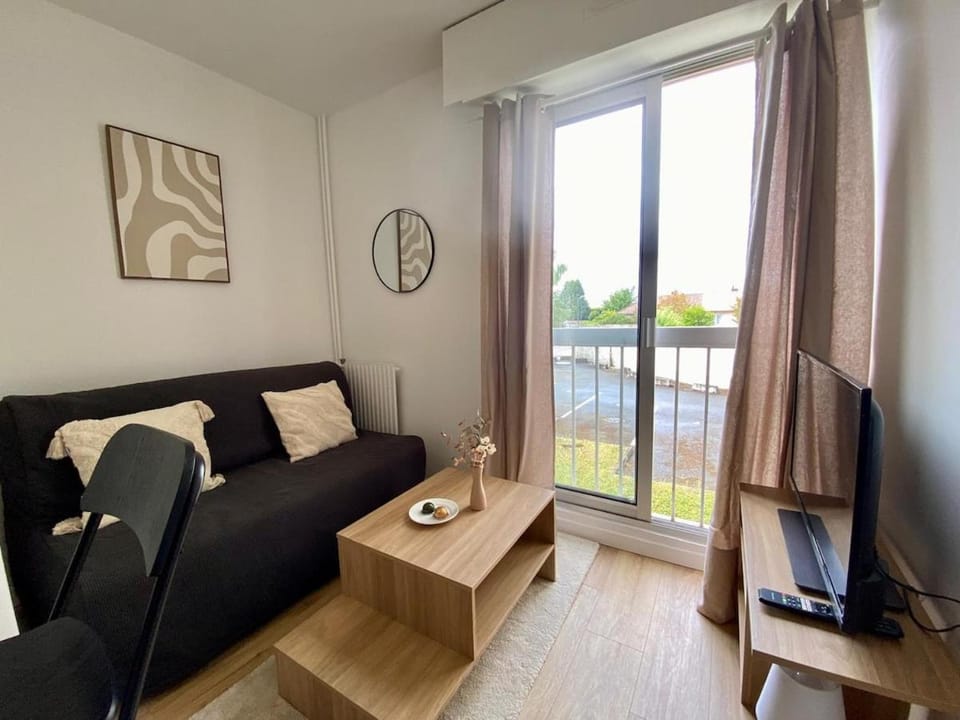 Urban Ecrin fully equipped studio 5 min from station Apartment in Vernon