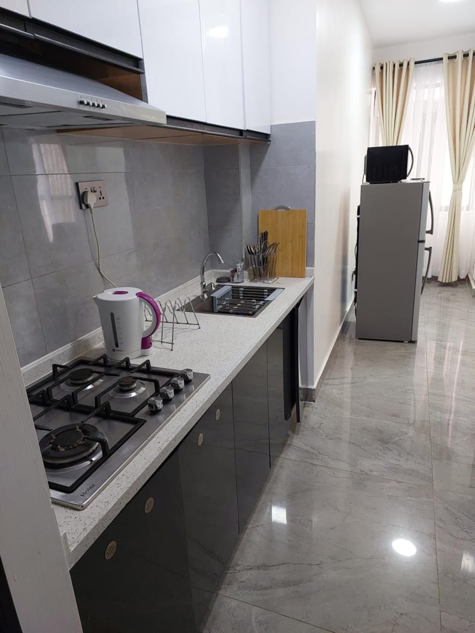 Coffee/tea facilities, Kitchen or kitchenette, oven, stove, toaster