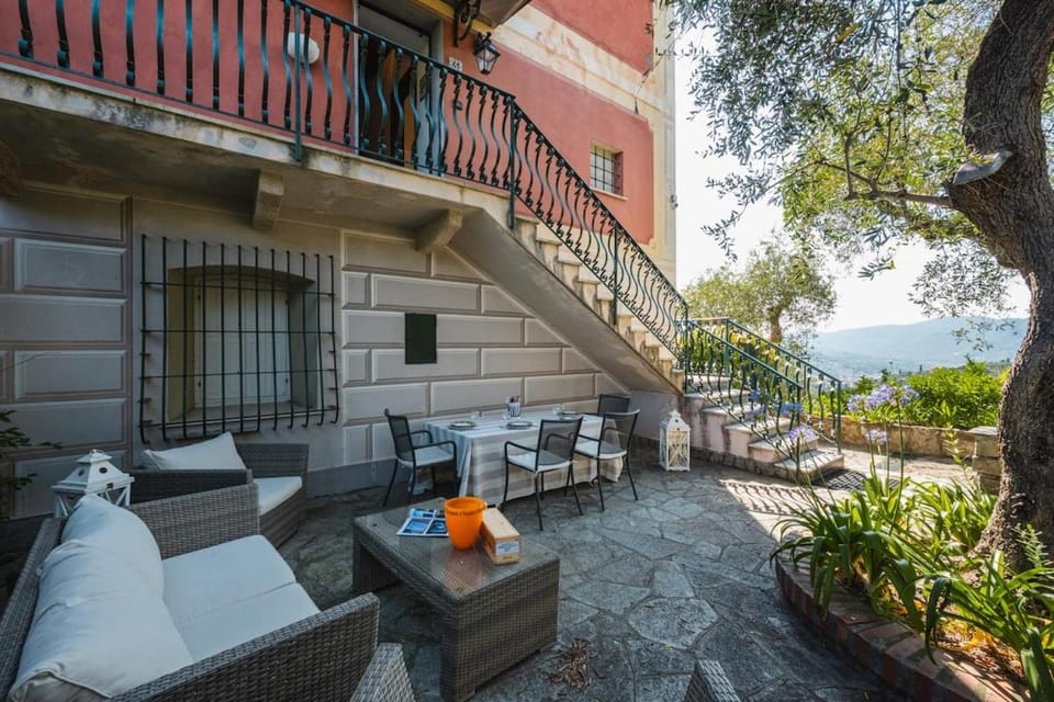 Villa with Pool - Unique Sea View - Free Parking Villa in Liguria
