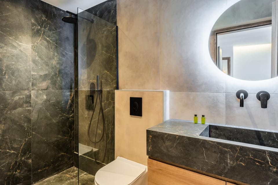 Shower, Toilet, Bathroom