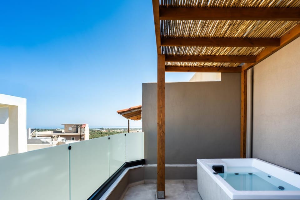 Day, Hot Tub, View (from property/room), Balcony/Terrace, Pool view, Sea view