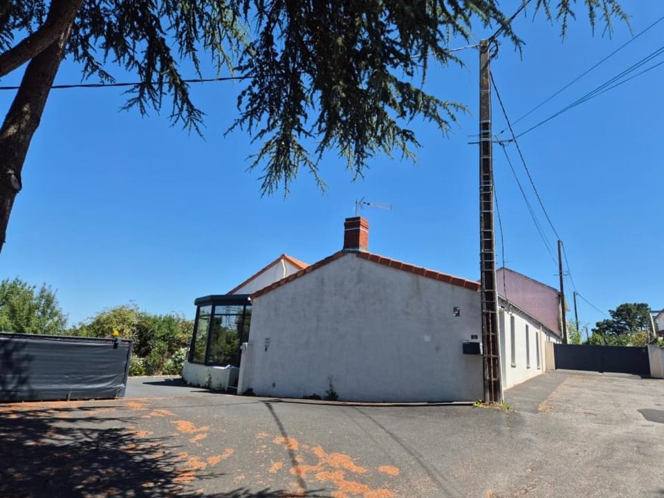 Property building, Street view