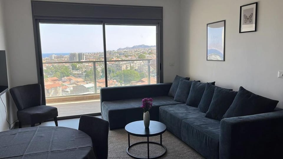 Living room, Seating area, Mountain view