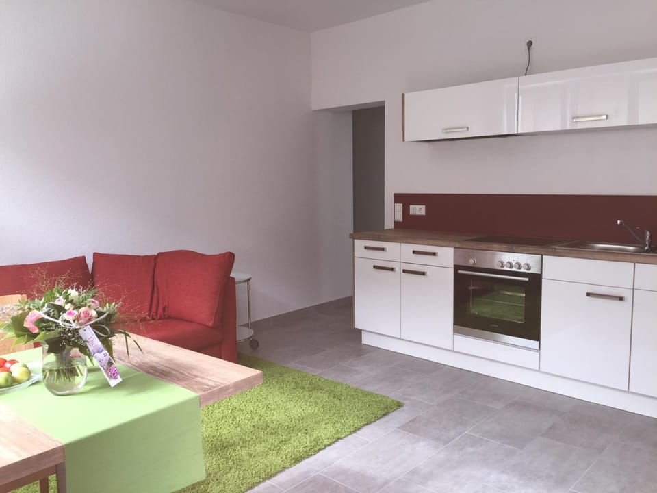 Kitchen or kitchenette, Seating area, Dining area