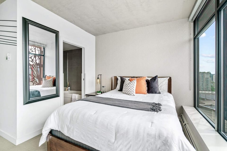 Modern Downtown Stay! Apartment in Vancouver