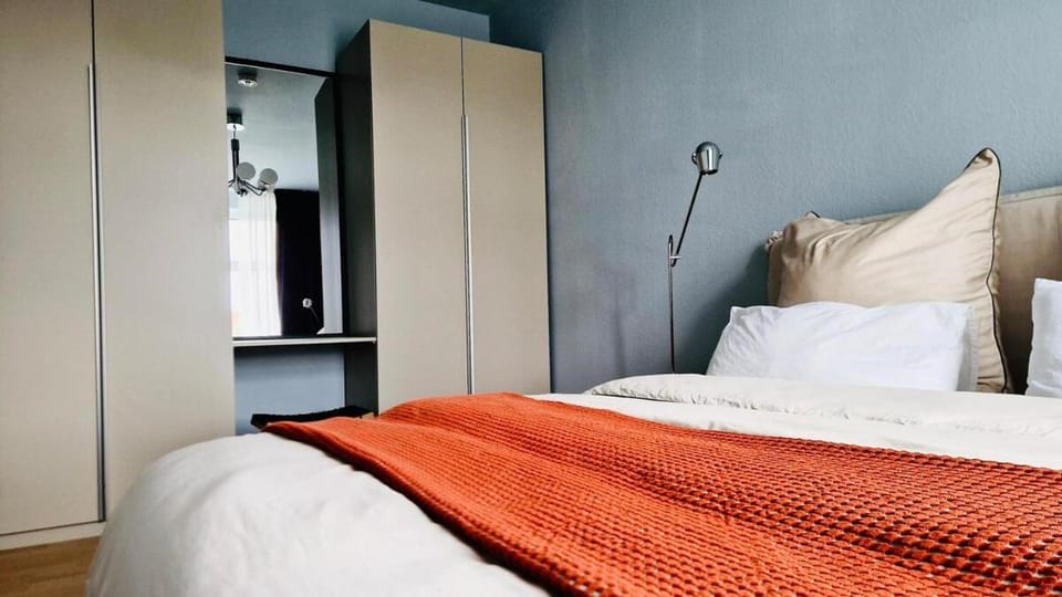 Bed, Photo of the whole room, Bedroom, wardrobe