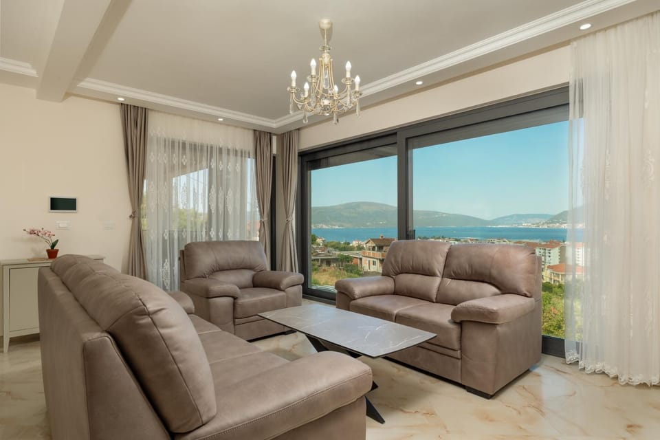 Villa Tivat Villa in Kotor Municipality