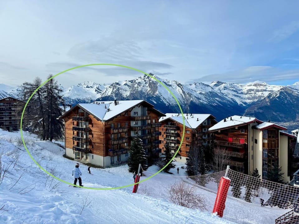 Skiing, Skiing, Mountain view