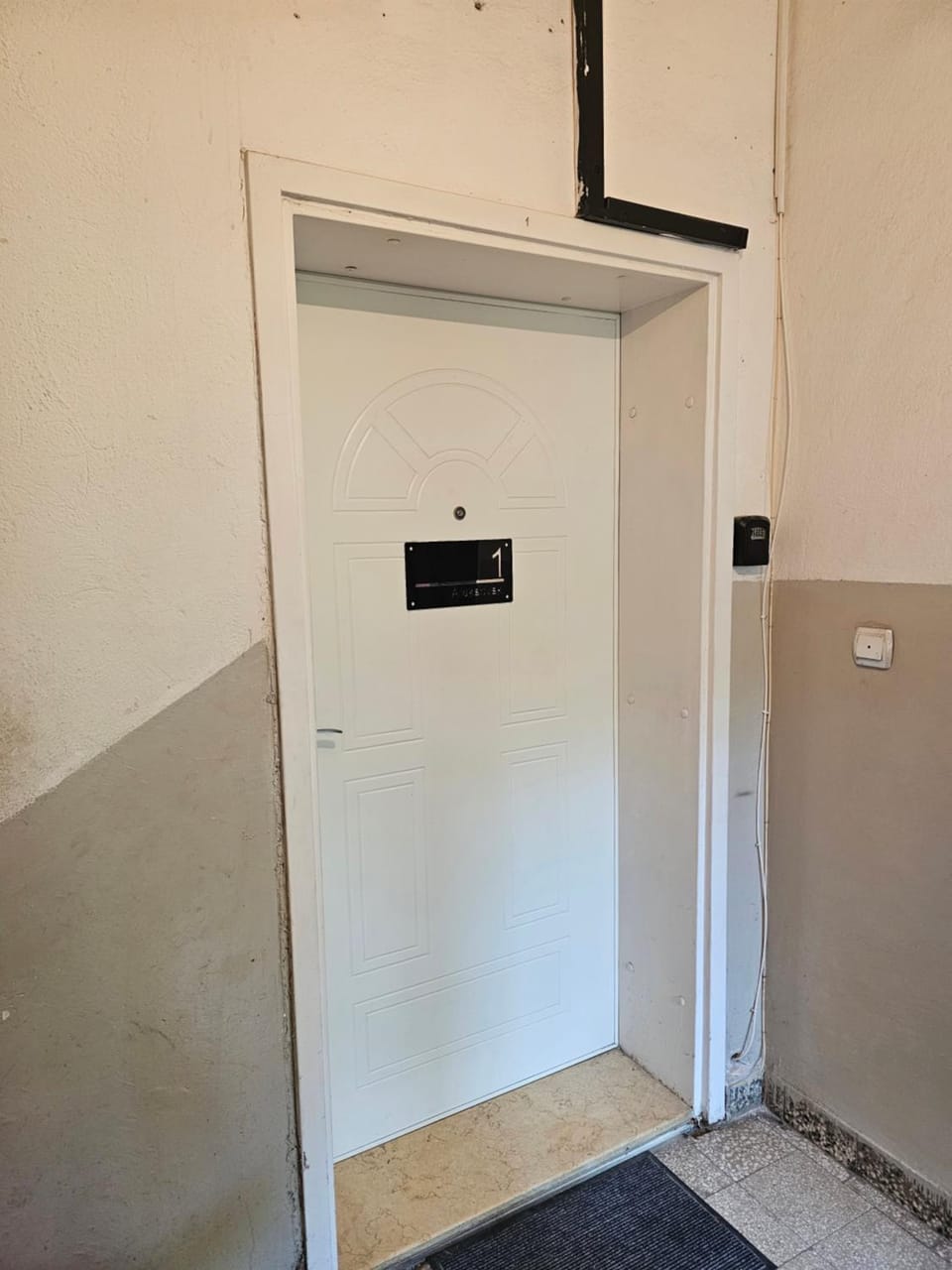 Property building, Facade/entrance