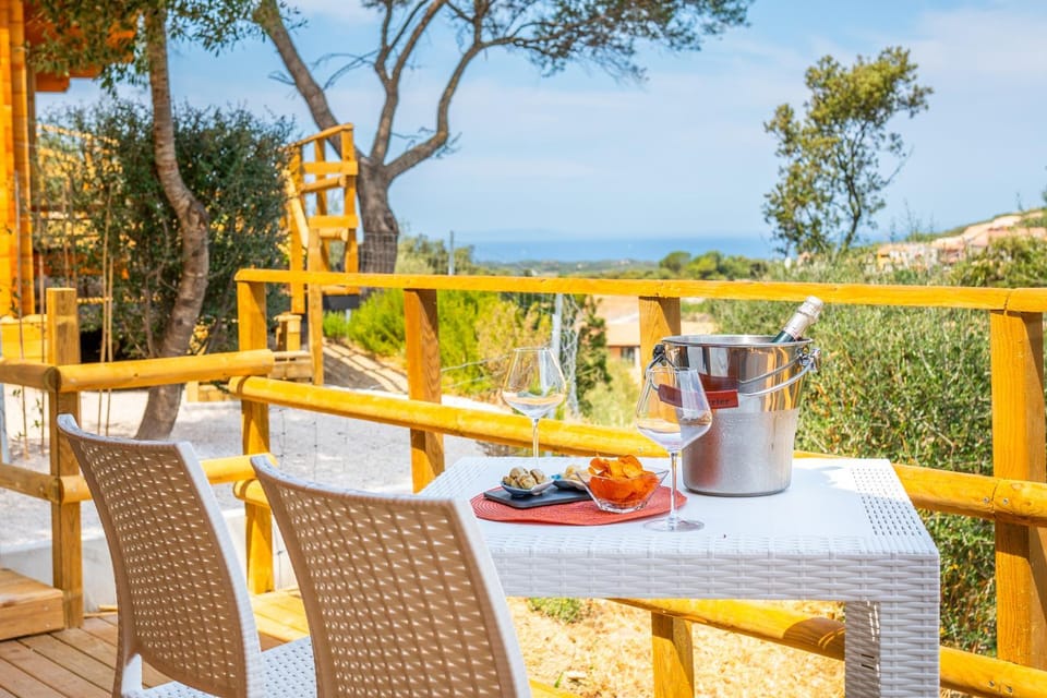 OakNest NatureLodge - Sirintina Apartment in Sardinia
