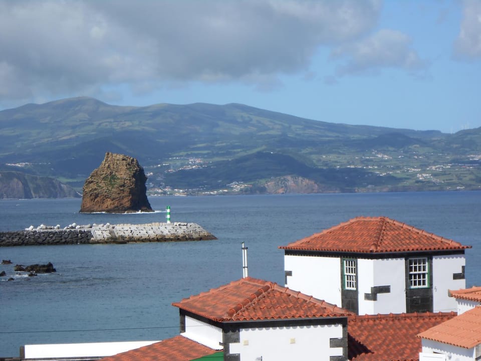 City view, Landmark view, Sea view, Street view