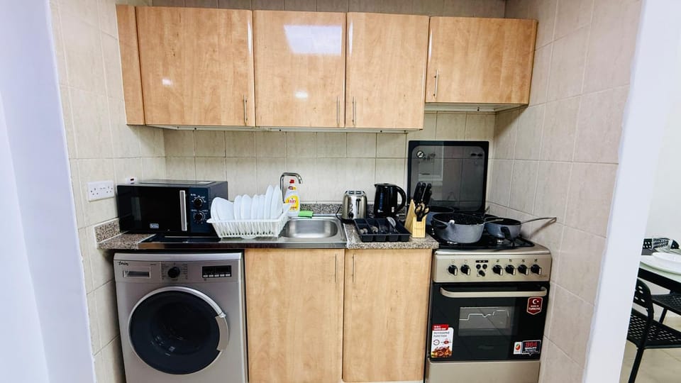 Coffee/tea facilities, Kitchen or kitchenette, oven, toaster