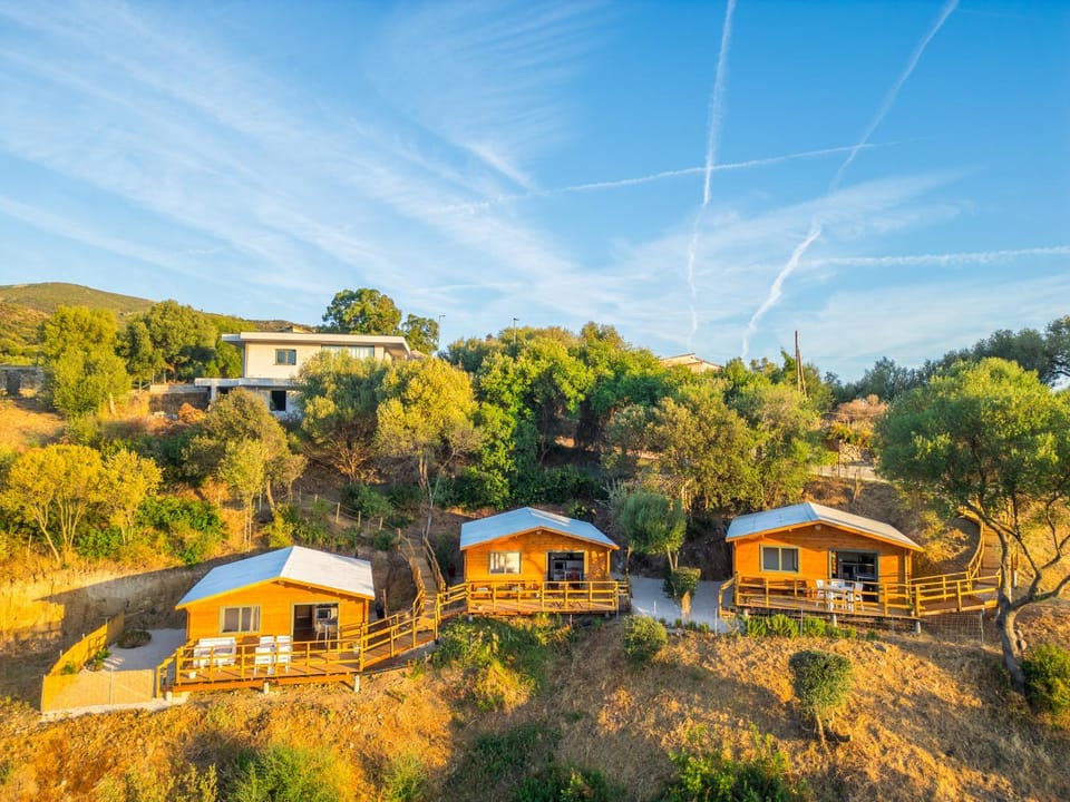 OakNest NatureLodge - Manzana Apartment in Sardinia