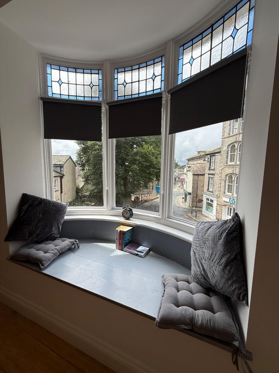 Modern Town Centre Flat Apartment in Saint Austell