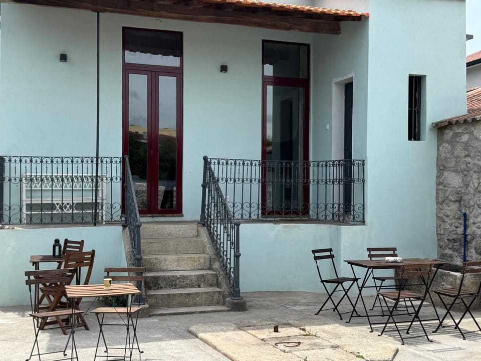 Property building, Patio, Day, View (from property/room), Balcony/Terrace, Dining area