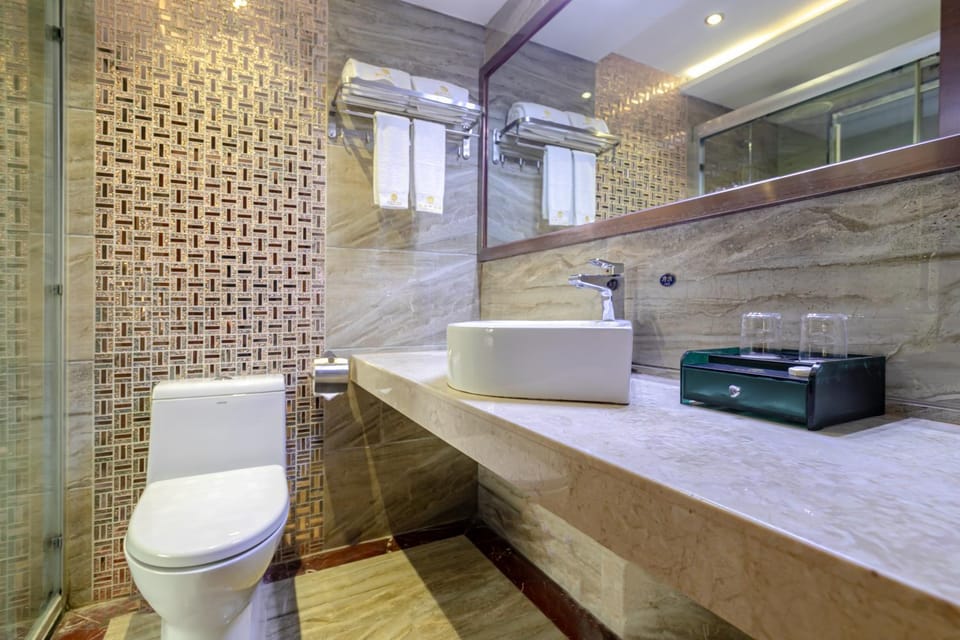 Shower, Toilet, Bathroom