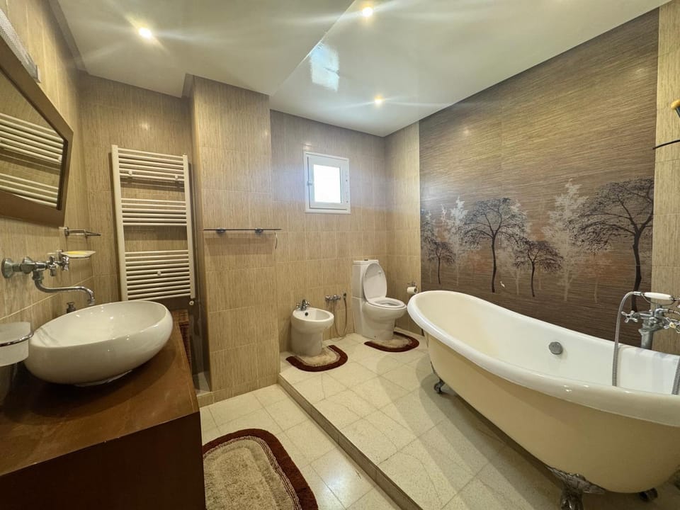 Toilet, Bathroom, Bath