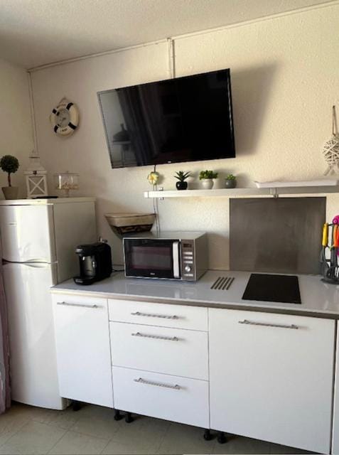 Studio proche mer et port avec terrasse Apartment in Le Grau-du-Roi