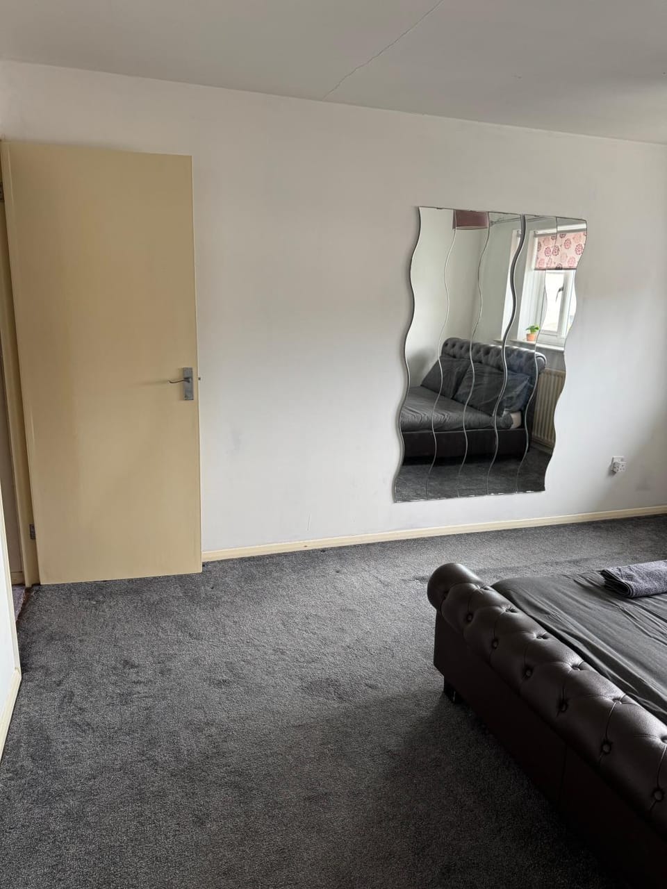 Large double walking distance to NewCross Hospital Vacation rental in Wolverhampton