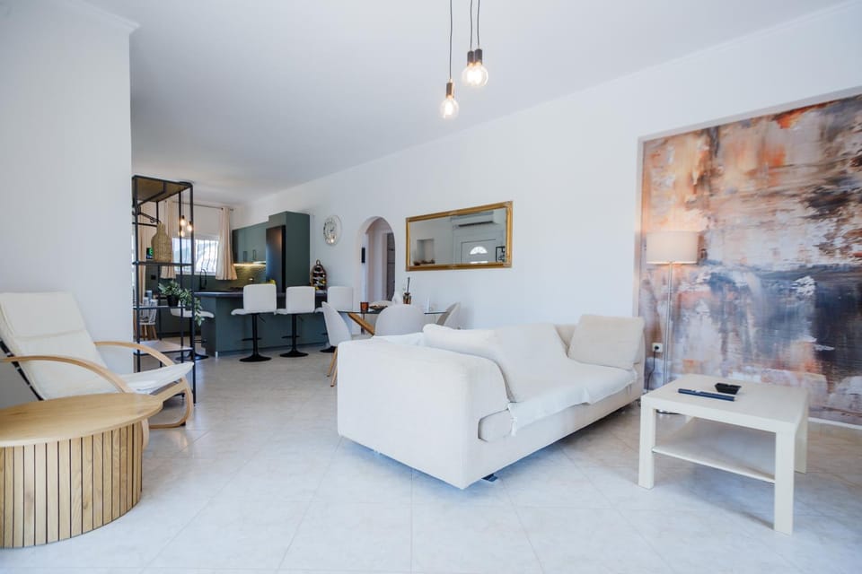 Living room, Photo of the whole room, Seating area