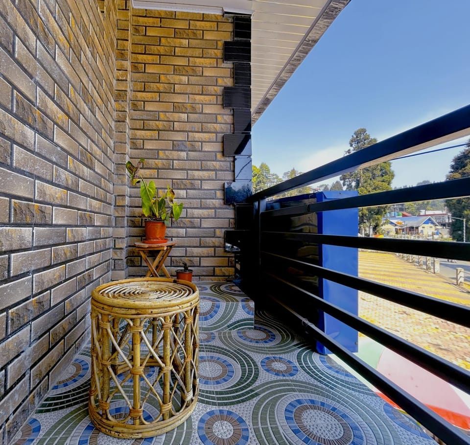 Sampang Stay and Restaurant Hotel in West Bengal