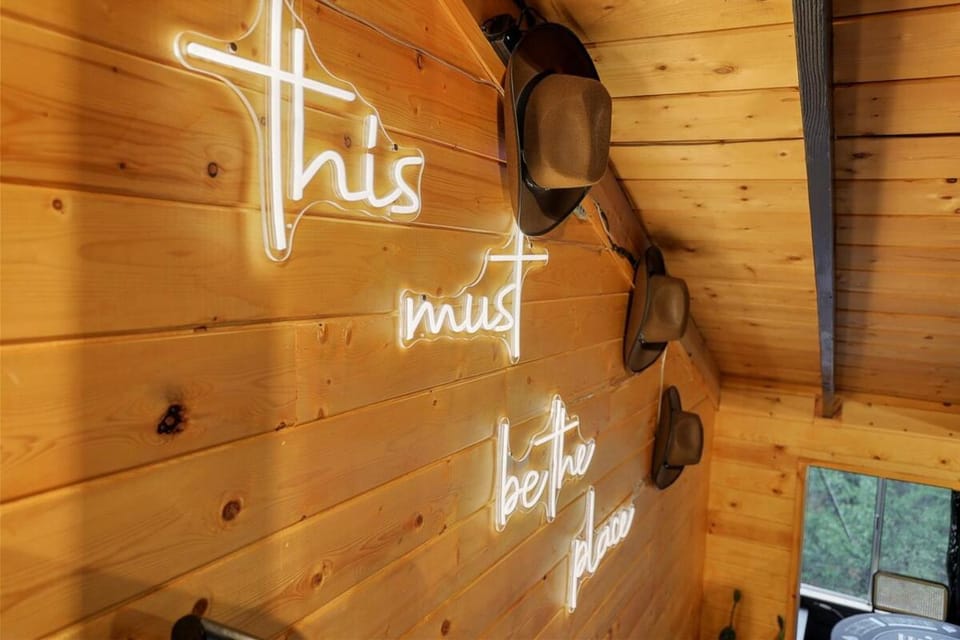 NEW! Hillside Getaway in the Pines, Games, Poker Chalet in Pine