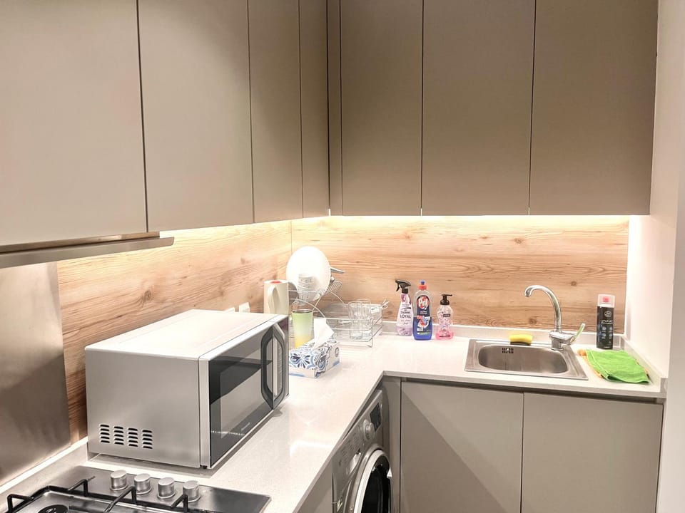 Coffee/tea facilities, Kitchen or kitchenette, oven