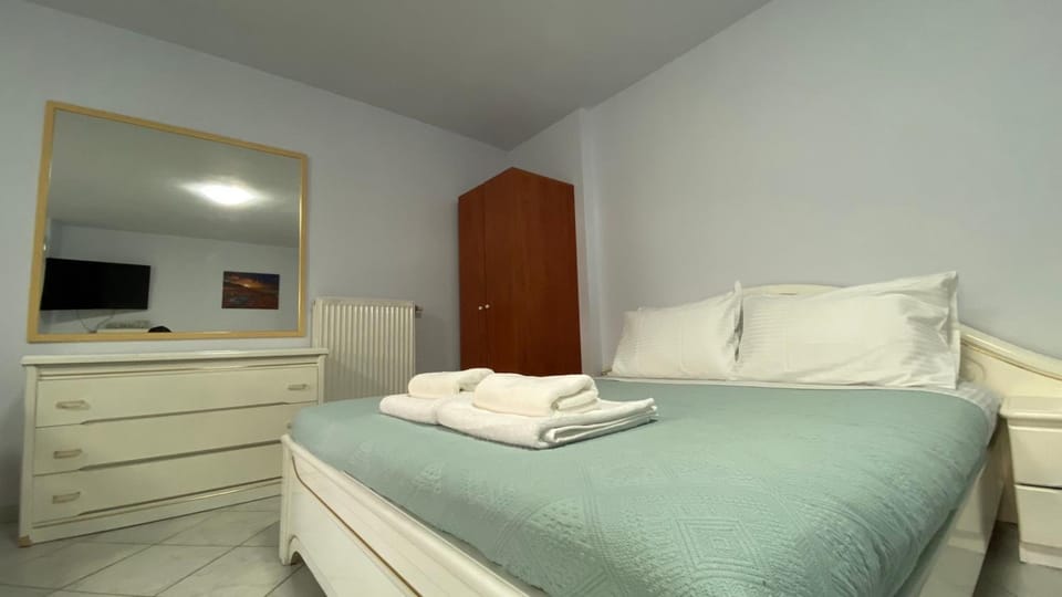 Relax in Loutraki Apartment in Peloponnese Region
