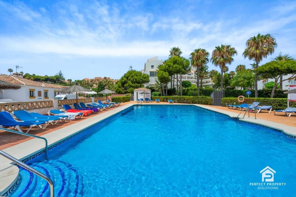 Wyndham - Bright and Modern 2BR with Sea Views in Apartment in Costa del Sol