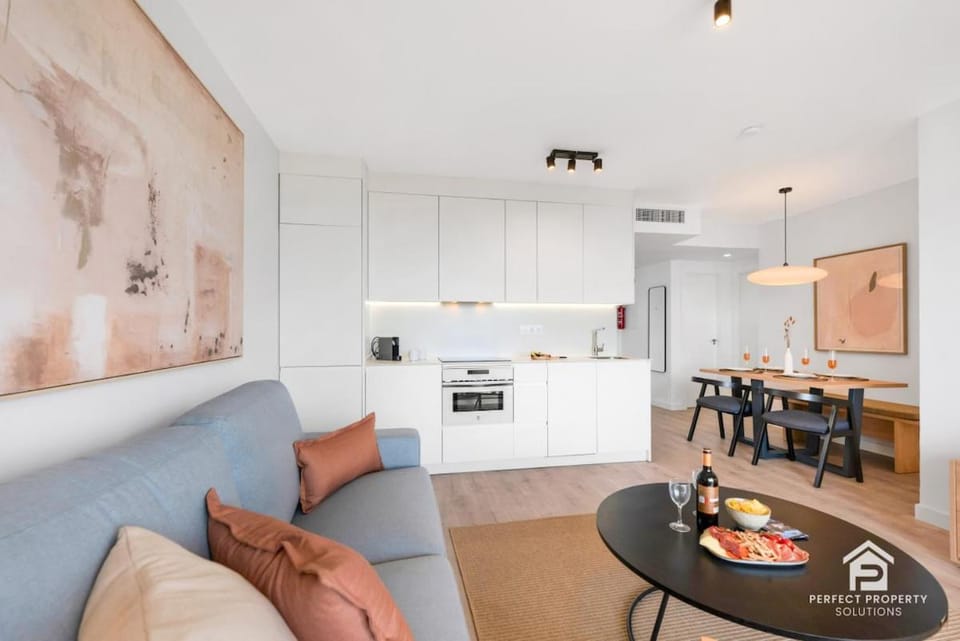 Wyndham - Bright and Modern 2BR with Sea Views in Apartment in Costa del Sol
