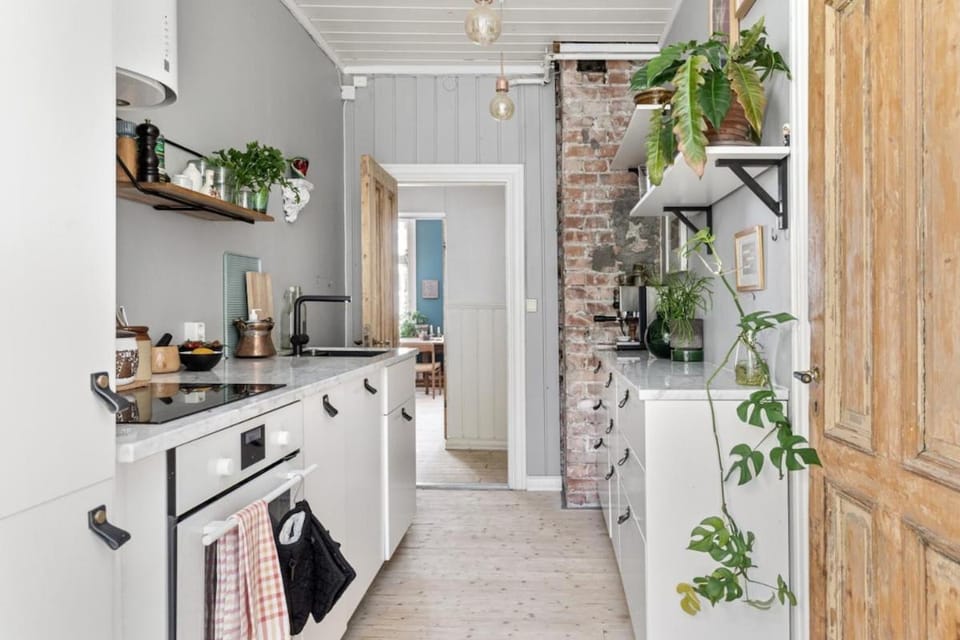 Kitchen or kitchenette, stove